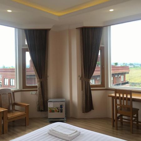 Five One Star Hotel Nyaung Shwe Bagian luar foto