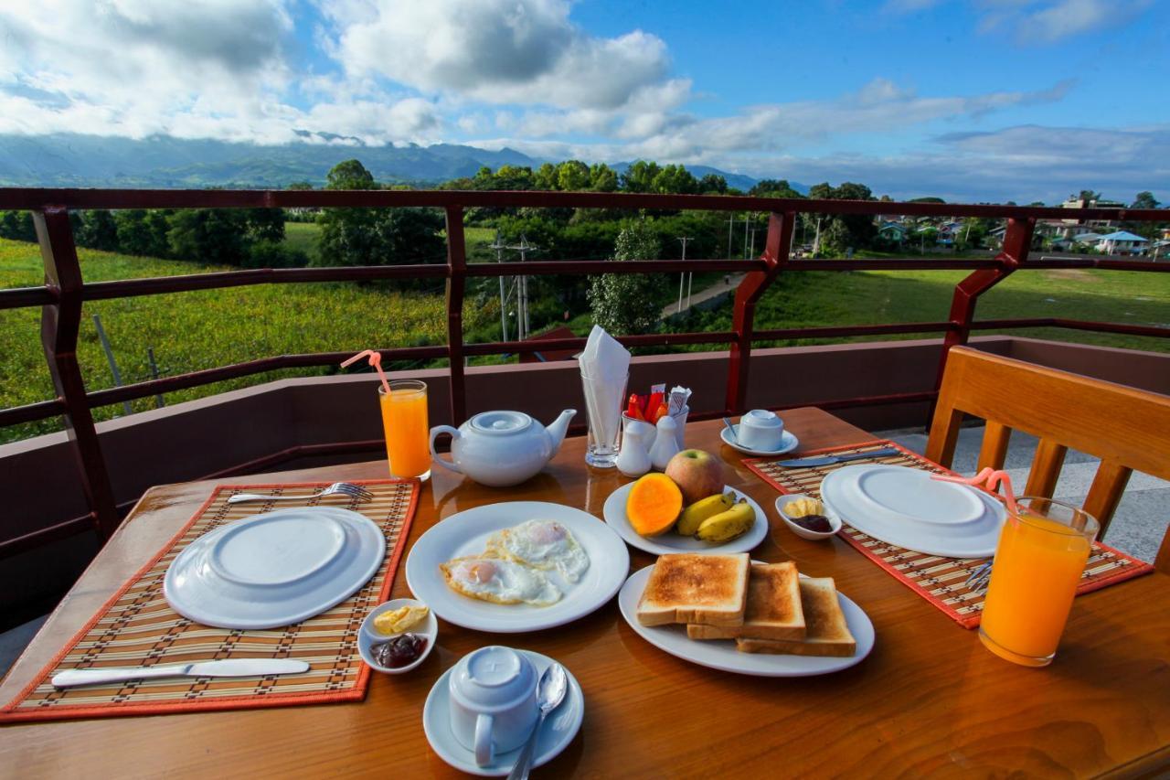 Five One Star Hotel Nyaung Shwe Bagian luar foto