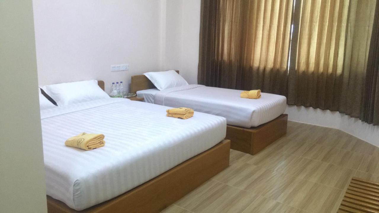 Five One Star Hotel Nyaung Shwe Bagian luar foto