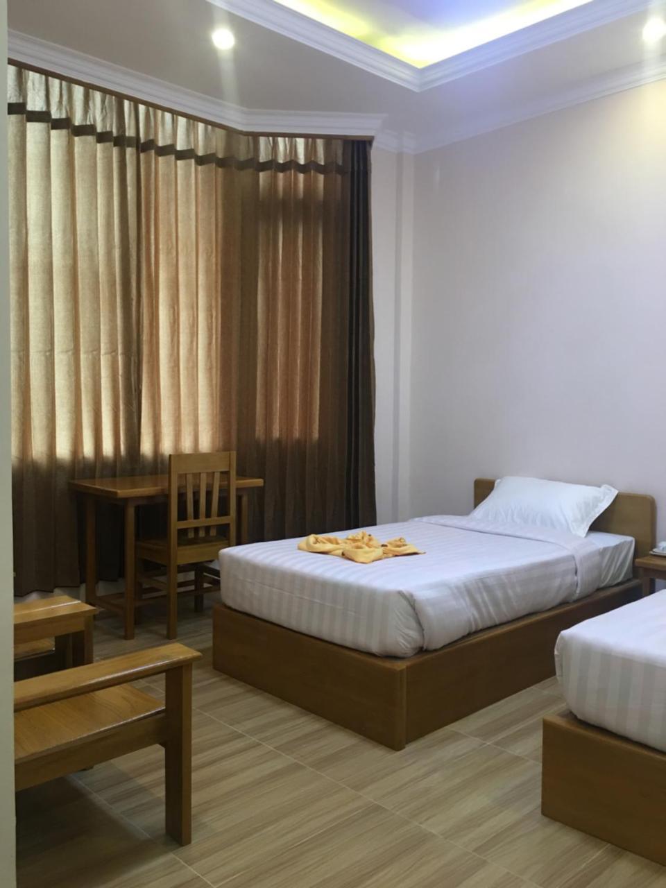 Five One Star Hotel Nyaung Shwe Bagian luar foto
