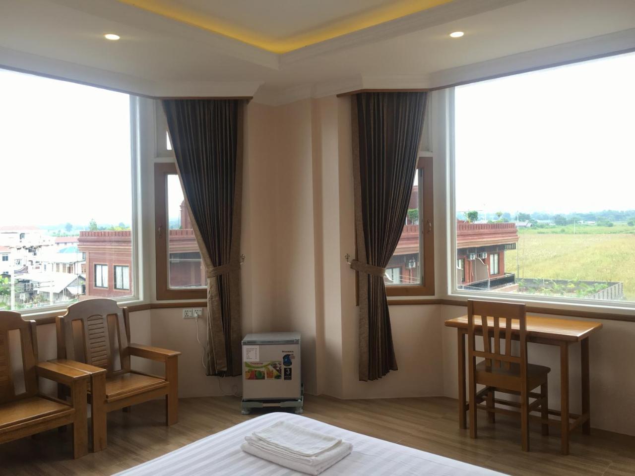 Five One Star Hotel Nyaung Shwe Bagian luar foto